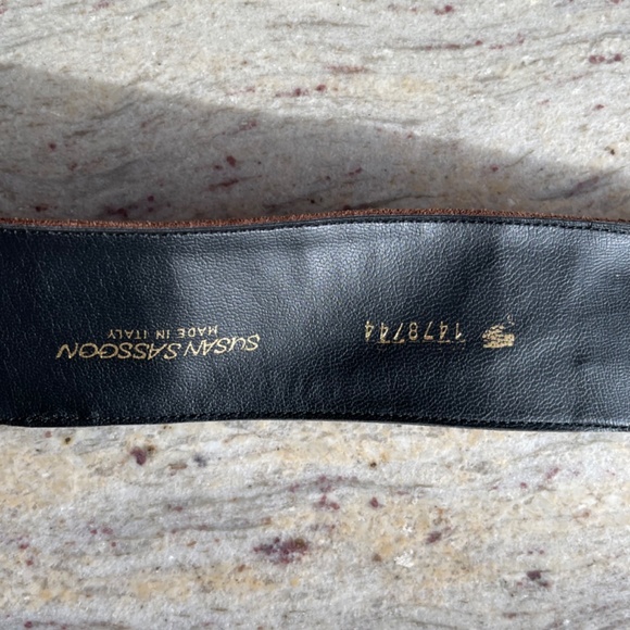 Black Belt with Tan Suede - Picture 4 of 5